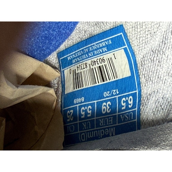 Unisex Size 6.5 - Brooks Hyperion Elite 2 Carbon Silver Nightlife NEW - Picture 7 of 9